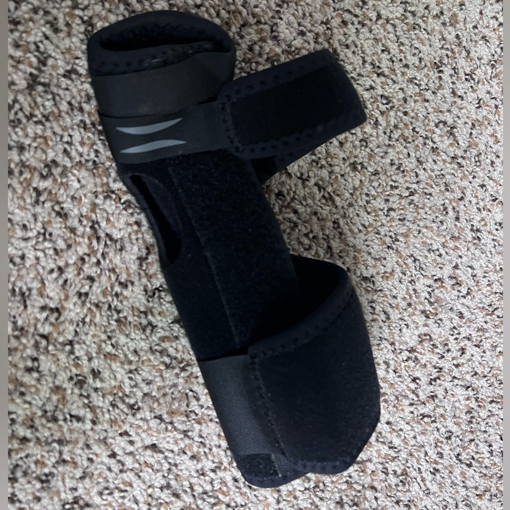 Black Wrist brace